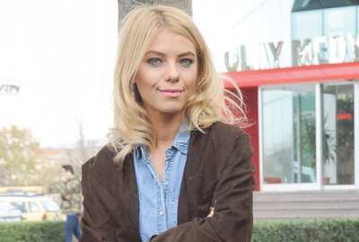 ‘Kraliçeye halk karar versin’