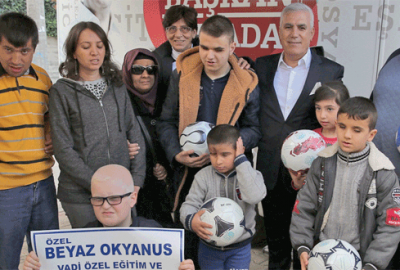 Karavan’ın durağı Beşevler oldu