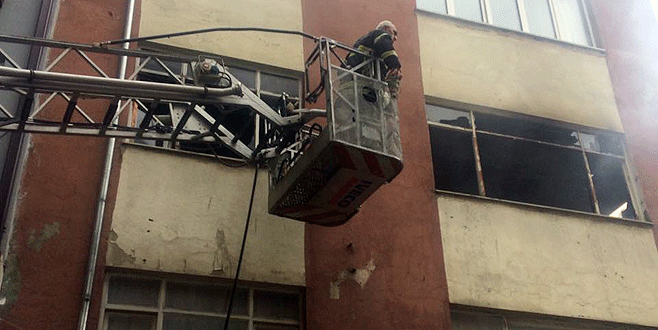 Altıparmak’ta korkutan yangın