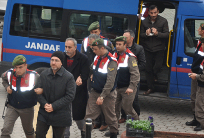 Bursa’da ‘Bylock’ta kırmızı liste’ operasyonunda 3 tutuklama