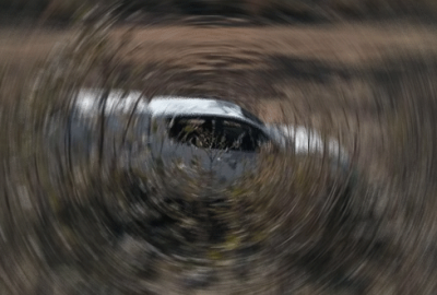 2 bomba yüklü araç ele geçirildi