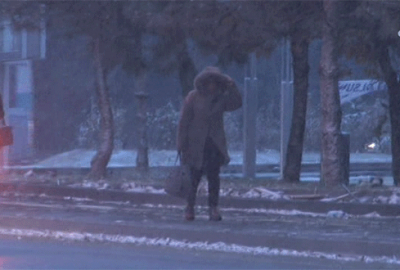 Güne kar ile uyandılar