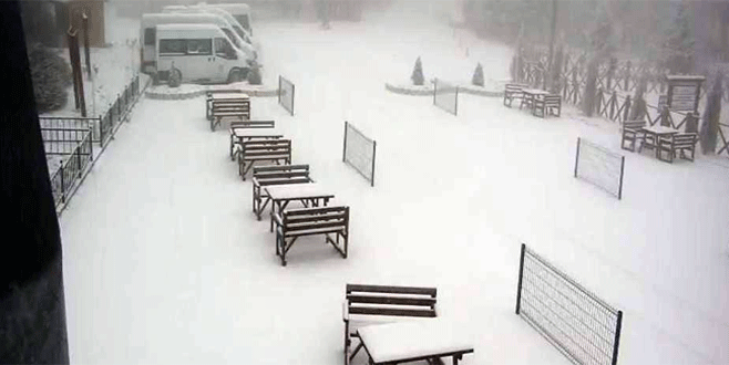 Uludağ yeniden beyaz gelinliğini giydi