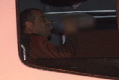 Caddeyi birbirine katan sürücü alkol almaya devam etti