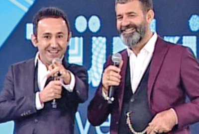 Türküleriyle mest etti