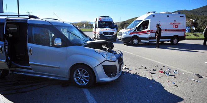 Cenazeye giden 4 imam trafik kazasında yaralandı