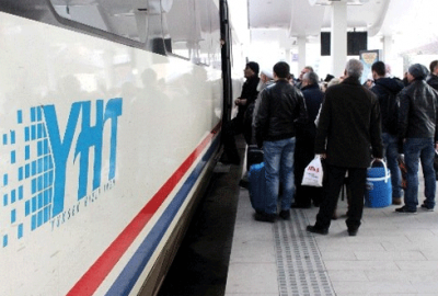 Geçtiğimiz gün Yüksek Hızlı Tren’de (YHT) bir yolcunun kalp krizi
