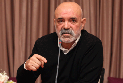 Akkılıç Kütüphanesi'nde okurlarıyla buluşan yazar ve sinemacı Ercan Kesal, bilgeliğin