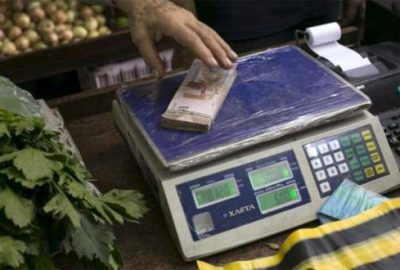 Parayı tartarak sayıyorlar