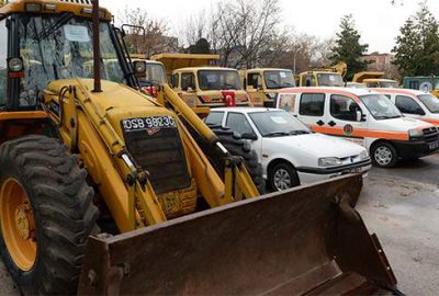 Osmangazi’den ilçelere araç desteği