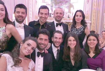 Paris’te evlendiler