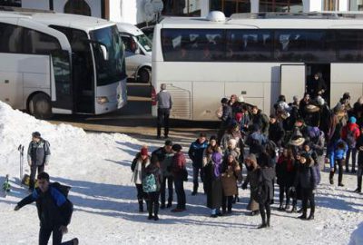 Hafta sonunu fırsat bilen tatilciler Uludağ’a akın etti
