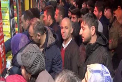 Milli Piyango bileti kuyruğu