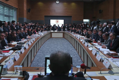 Anayasa değişikliği teklifinin ilk iki maddesi kabul edildi