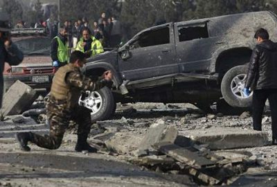 Afgan milletvekilinin aracına bombalı saldırı