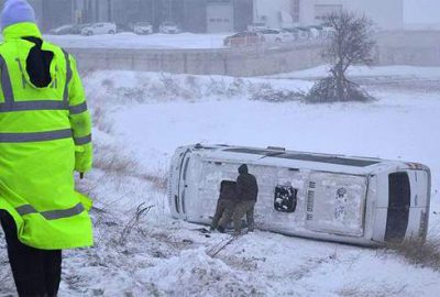 Yolcu minibüsü devrildi: 10 yaralı