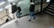 Almanya, metrodaki kadına tekmeli saldırıyı konuşuyor