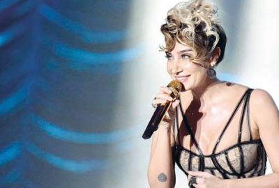 Sıla yıktı geçti