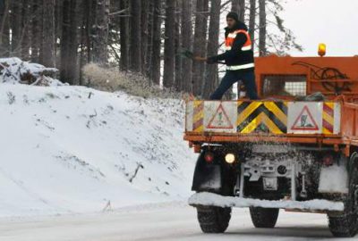 Uludağ’da sıcaklık -12 oldu, ekipler yolları tuzladı