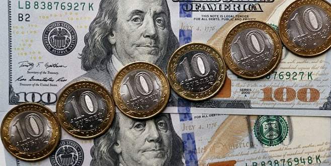 Euro yeni rekor düzeyde, dolar da rekora yakın