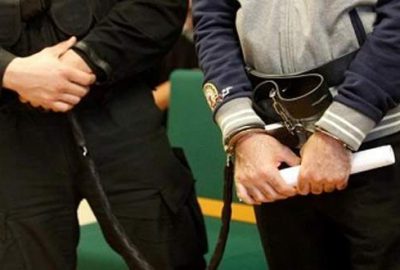 Suriyeli mülteciye pranga vuruldu!