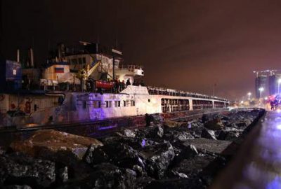 Kartal’da biri Rus 2 gemi karaya oturdu