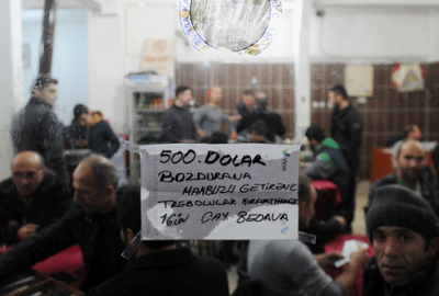 Dolar bozdurana tüm gün çay bedava!