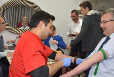 Özkan’dan kan bağışı kampanyasına destek