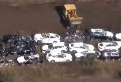 97 lüks otomobil trafiğe çıkmadan pert oldu