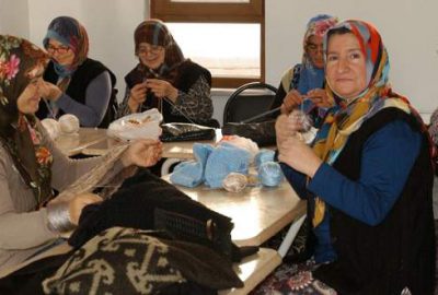 Bursa ipeğinden triko üretimi başladı