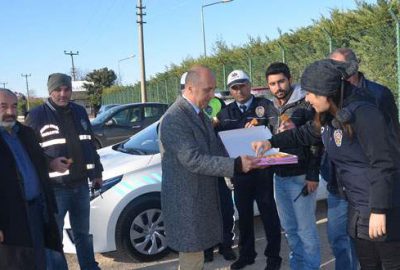 Polislere baklavalı destek