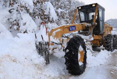 Bursa’da karla kapanan yollara anında müdahale