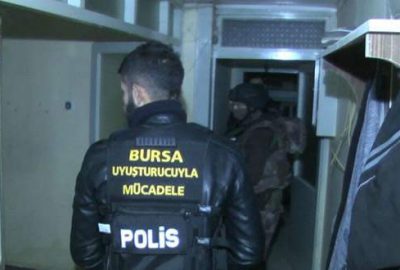 Bursa’da 200 polisle şafak vakti uyuşturucu operasyonu
