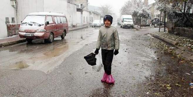 11 yaşındaki Kadir’in hikayesi yürek burktu