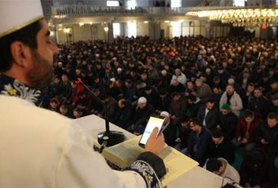 Bursa’da vaaz sırasında Halep’e SMS’li toplu destek