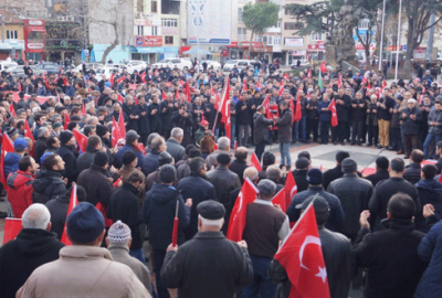 Bursa’da binlerce kişi şehitler için toplandı