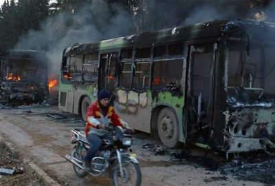 Halep’te tahliye otobüsleri ateşe verildi