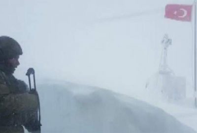 Vatan nöbeti zorlu şartlarda sürüyor