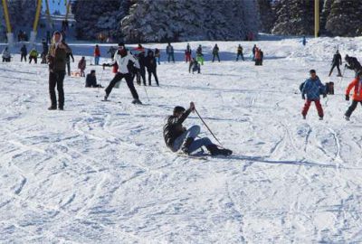 Uludağ’da tepetaklak kayak keyfi