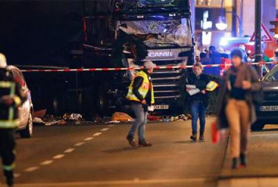 Saldırgan hala silahlı ve kaçak