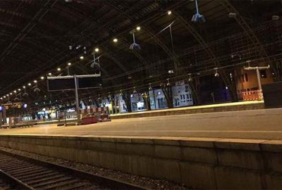 Köln merkez tren istasyonunda bomba alarmı