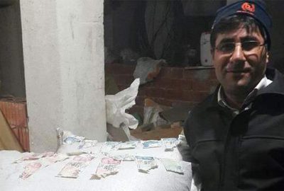 Kestiği dananın midesinden para çıktı