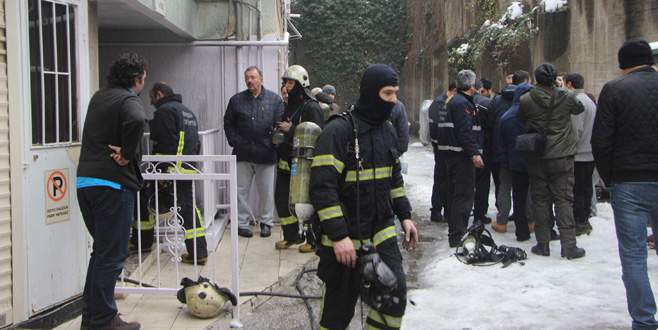 Bursa’da çıkan yangında 3 genç hastanelik oldu