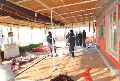 Osmangazi’deki kaçak kafe yıkıldı