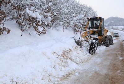 Bursa’da 64 mahalle yolu trafiğe açıldı