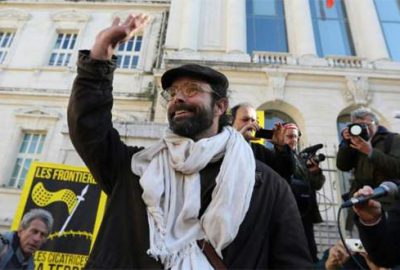 Sığınmacılara yardım ettiği için yargılanıyor