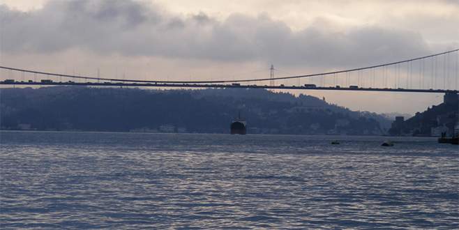 İstanbul Boğazı gemi geçişlerine kapatıldı!