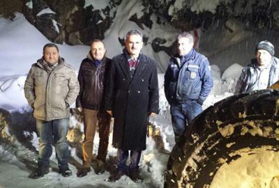 Gemlik’te kar yolları kapattı