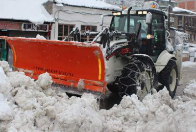 Mustafakemalpaşa’da yol açma çalışmaları hız kazandı