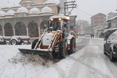 Kar, Orhaneli’nde de etkili oluyor